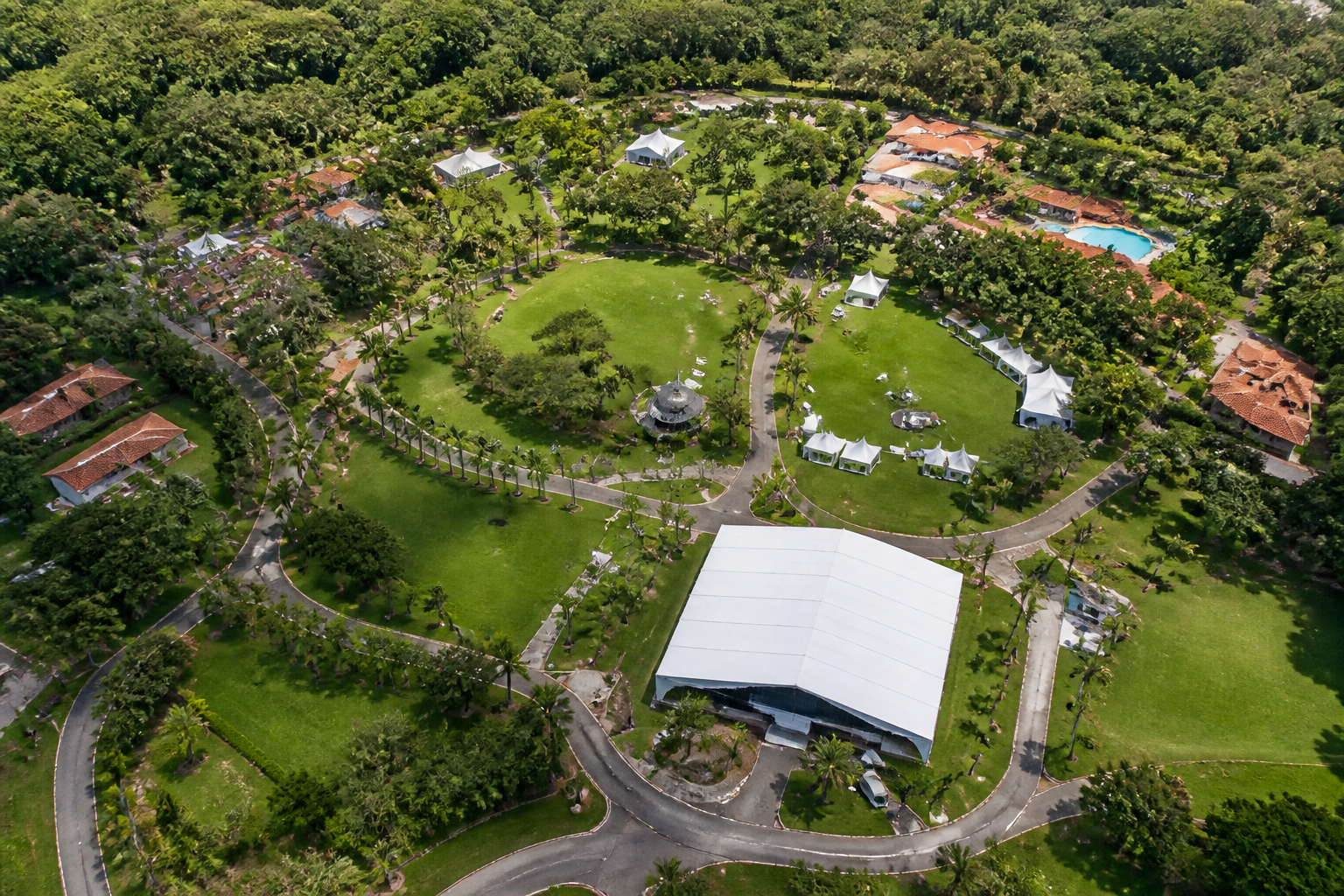 Vista aérea de evento ao ar livre